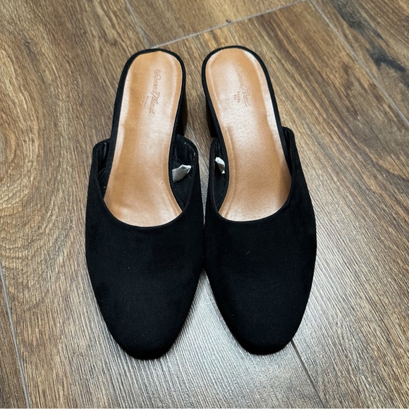 Universal Thread Shoes - Universal Thread Target Black Chunky Block Heel Mules